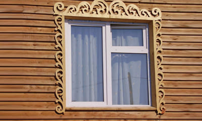 Окно из пвх в деревянном доме